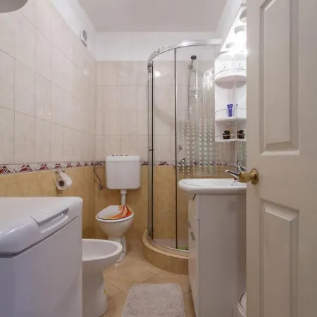 Emi By Interhome *