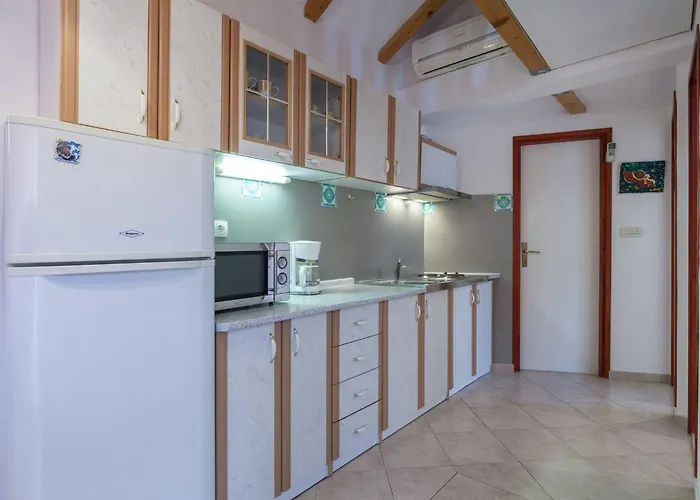 Vikendica Emi By Interhome